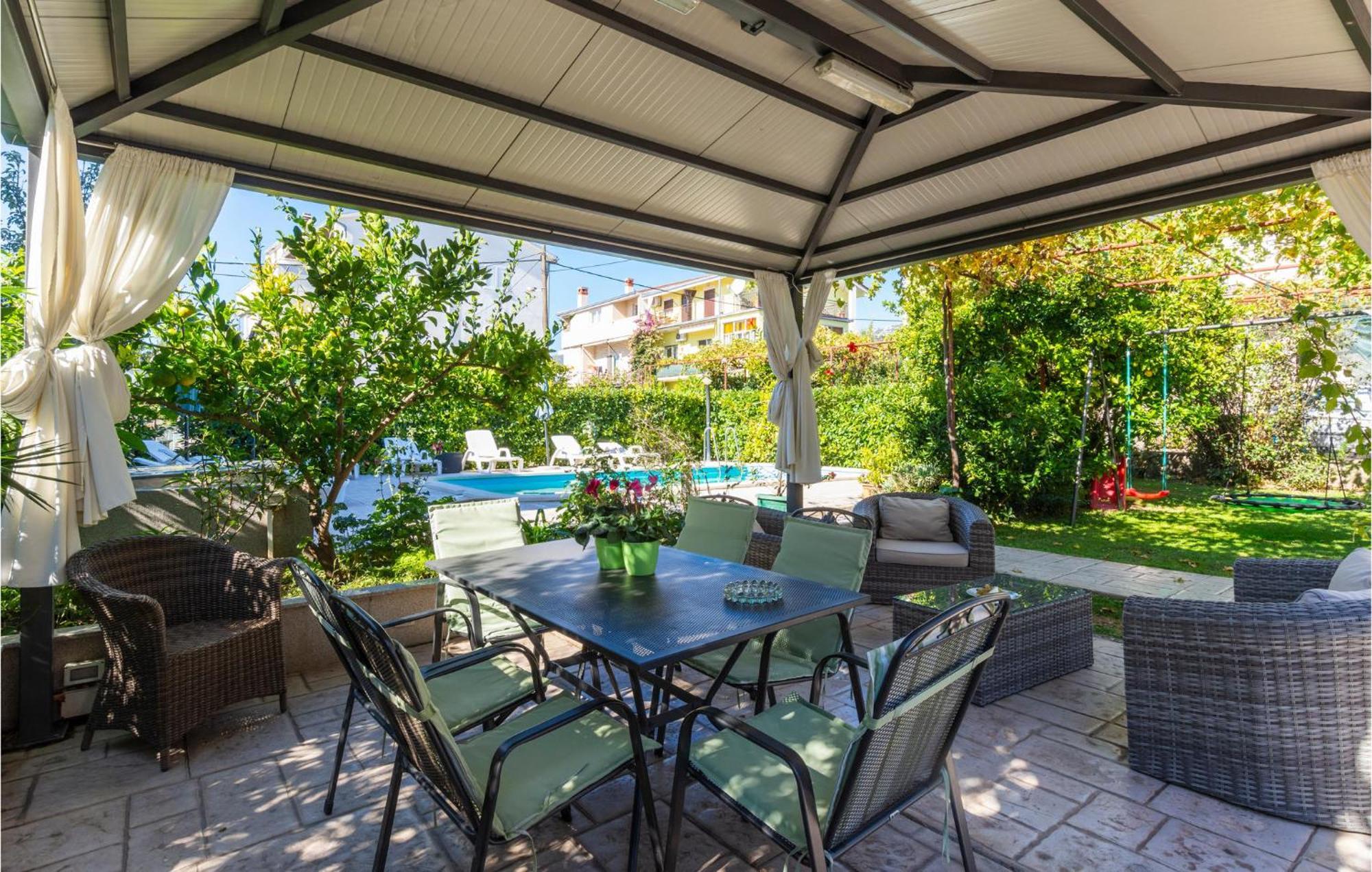 Stunning Apartment In Kastel Stari With Wifi Kaštela Exteriér fotografie