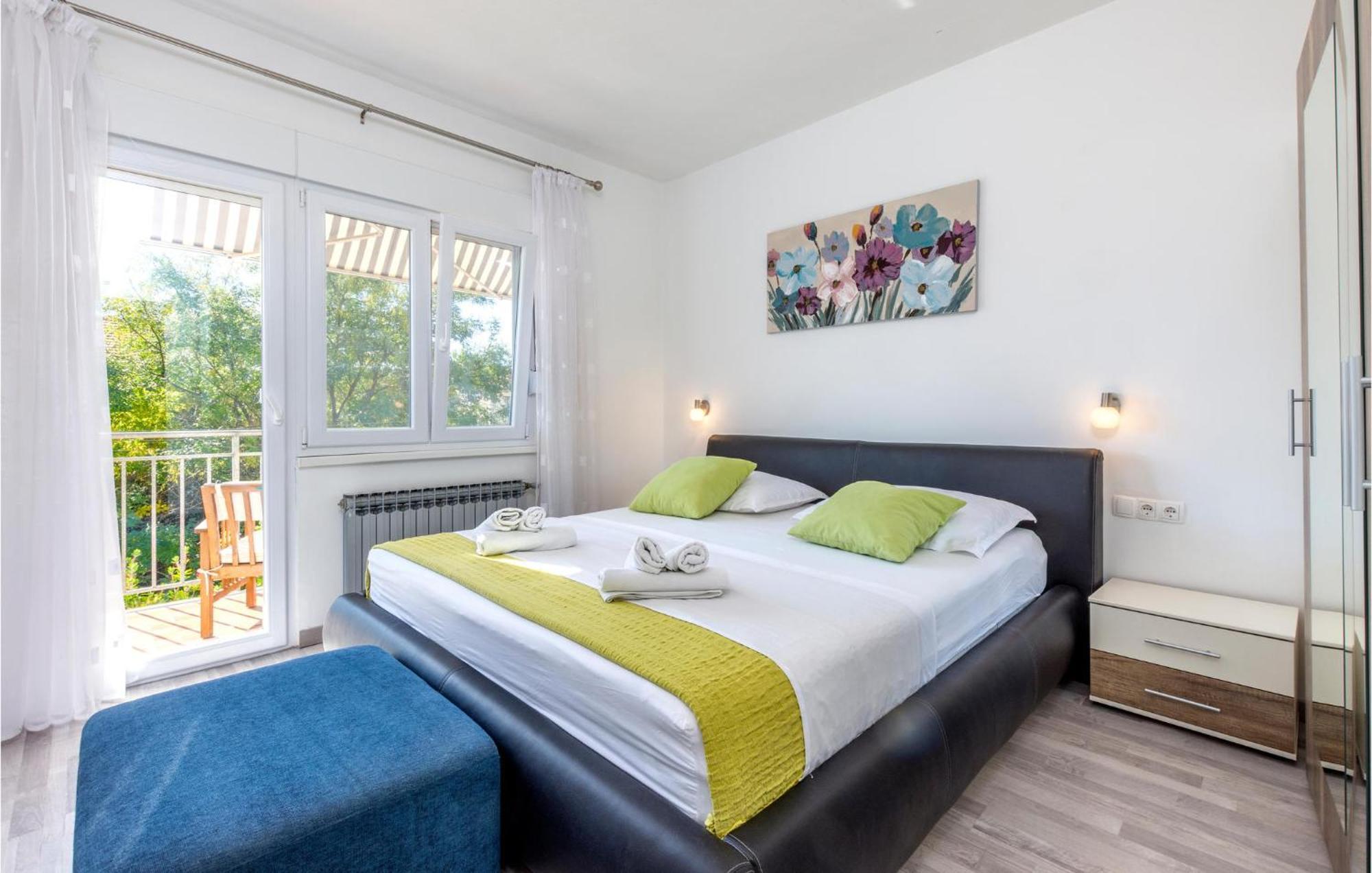 Stunning Apartment In Kastel Stari With Wifi Kaštela Exteriér fotografie