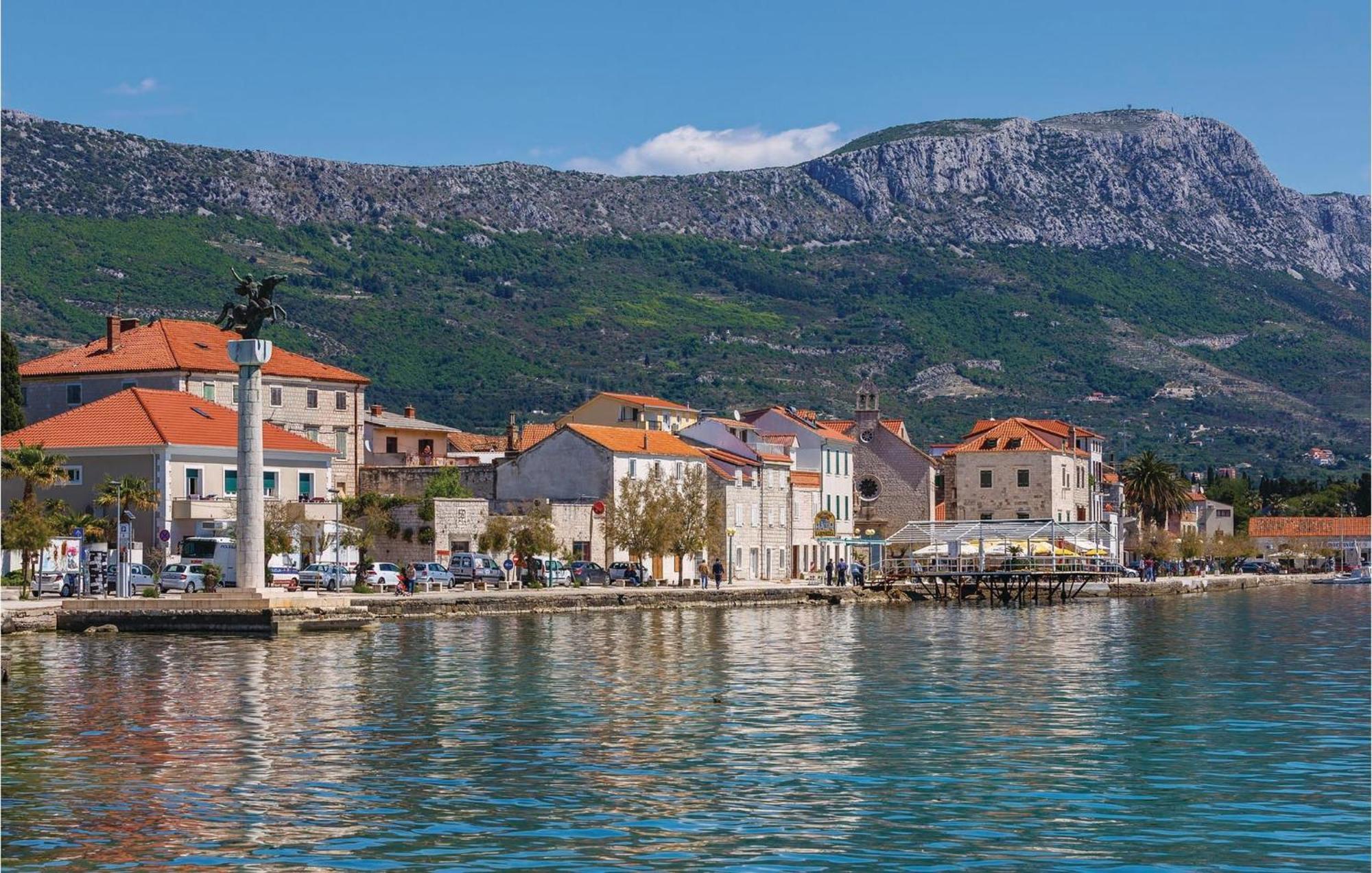 Stunning Apartment In Kastel Stari With Wifi Kaštela Exteriér fotografie